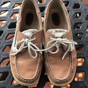 Women’s Sperry Topsider angelfish boat shoe 7.5